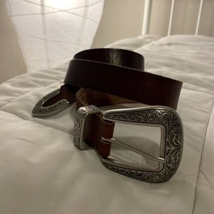 ✨URBAN OUTFITTERS BROWN BELT✨✨